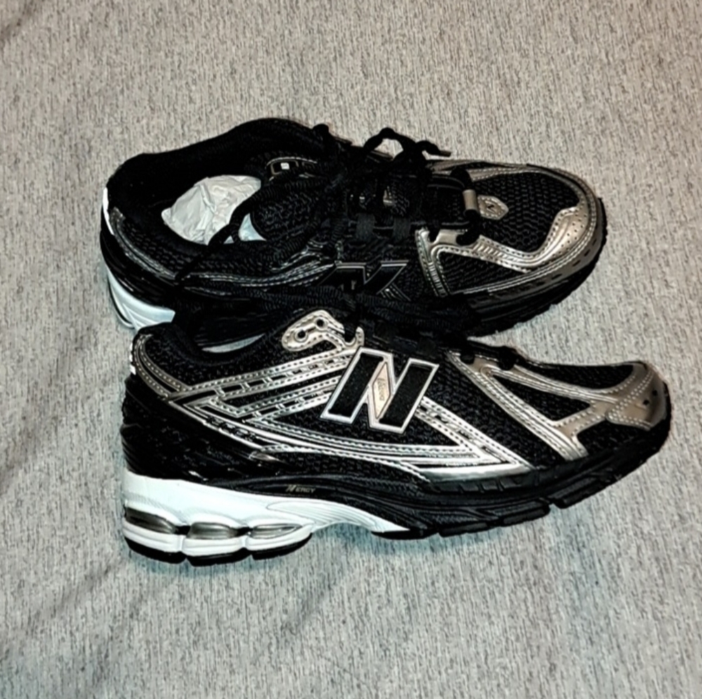 New Balance 1906R Black & Grey Size 5 Men/ 6 5 Women. No Box.
